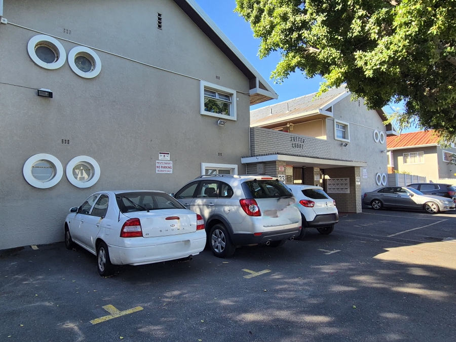 2 Bedroom Property for Sale in Claremont Western Cape